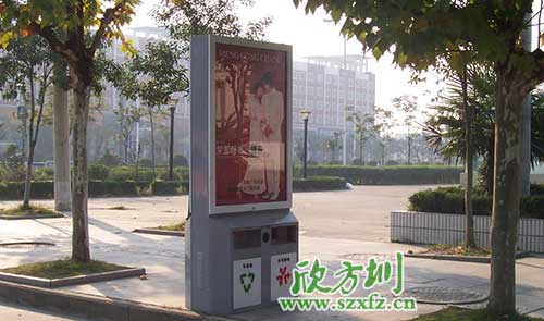   廣告垃圾箱驚艷亮相廣東汕頭街道。