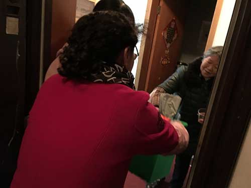 分類(lèi)垃圾桶 分發(fā)入戶(hù)