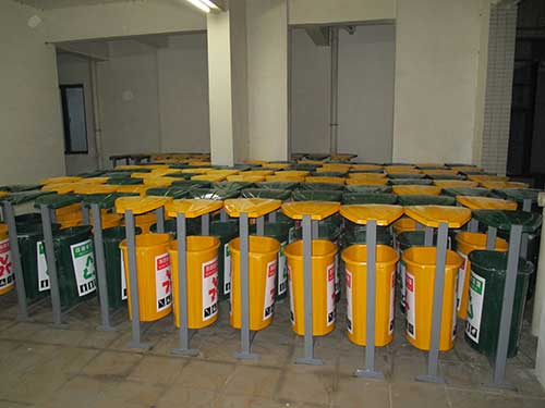 靠譜的玻璃鋼垃圾桶廠家，看韶關(guān)小區(qū)如何挑選